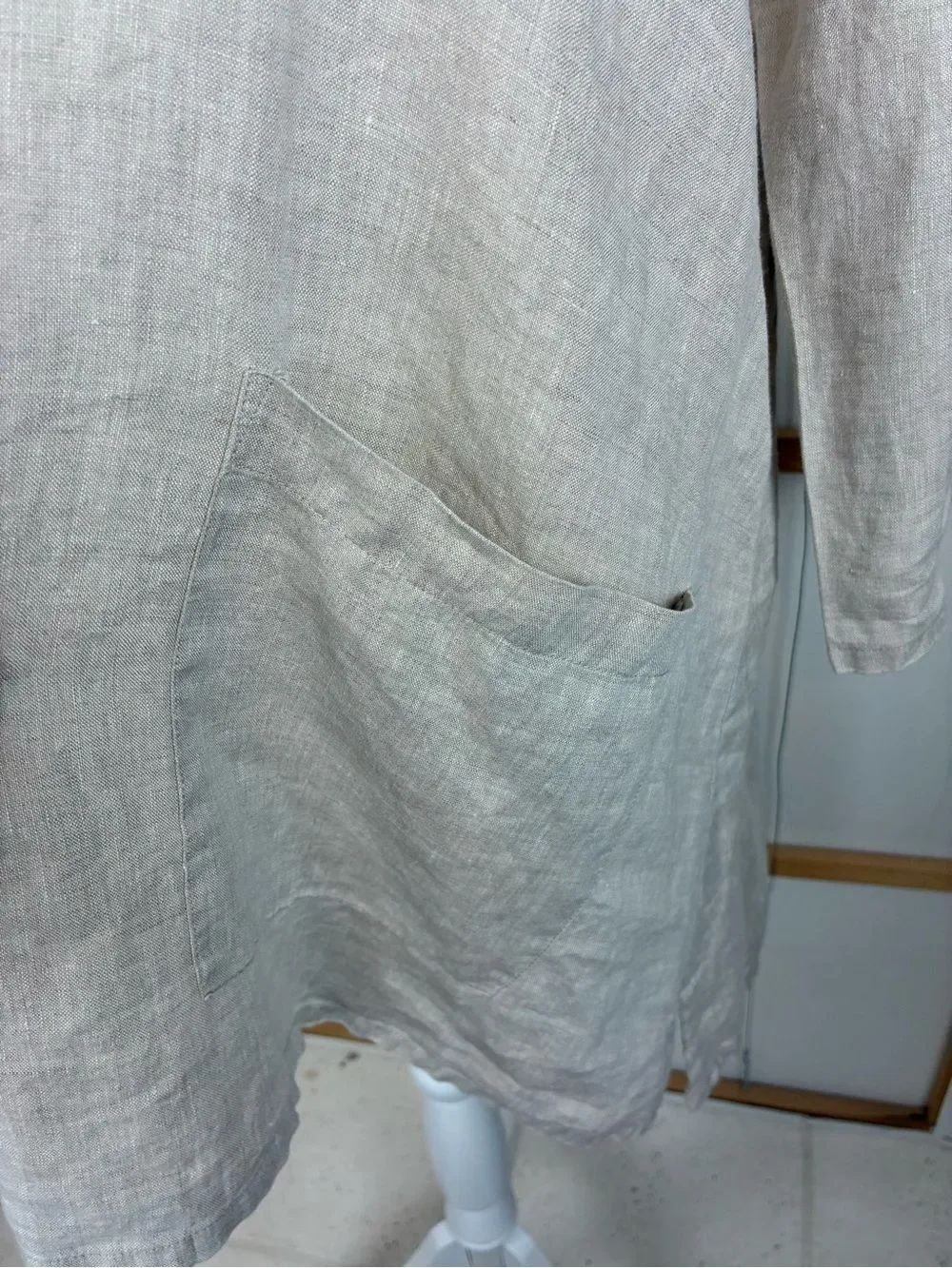 Relaxed Linen Tunic w-Draped Cowl Neck & convertible sleeves great pockets! - Picture 4 of 9
